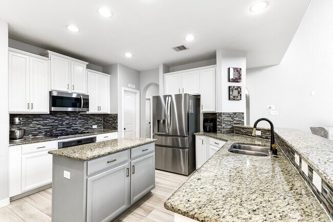 Building Photo - 29022 Pinnacle Ridge Dr