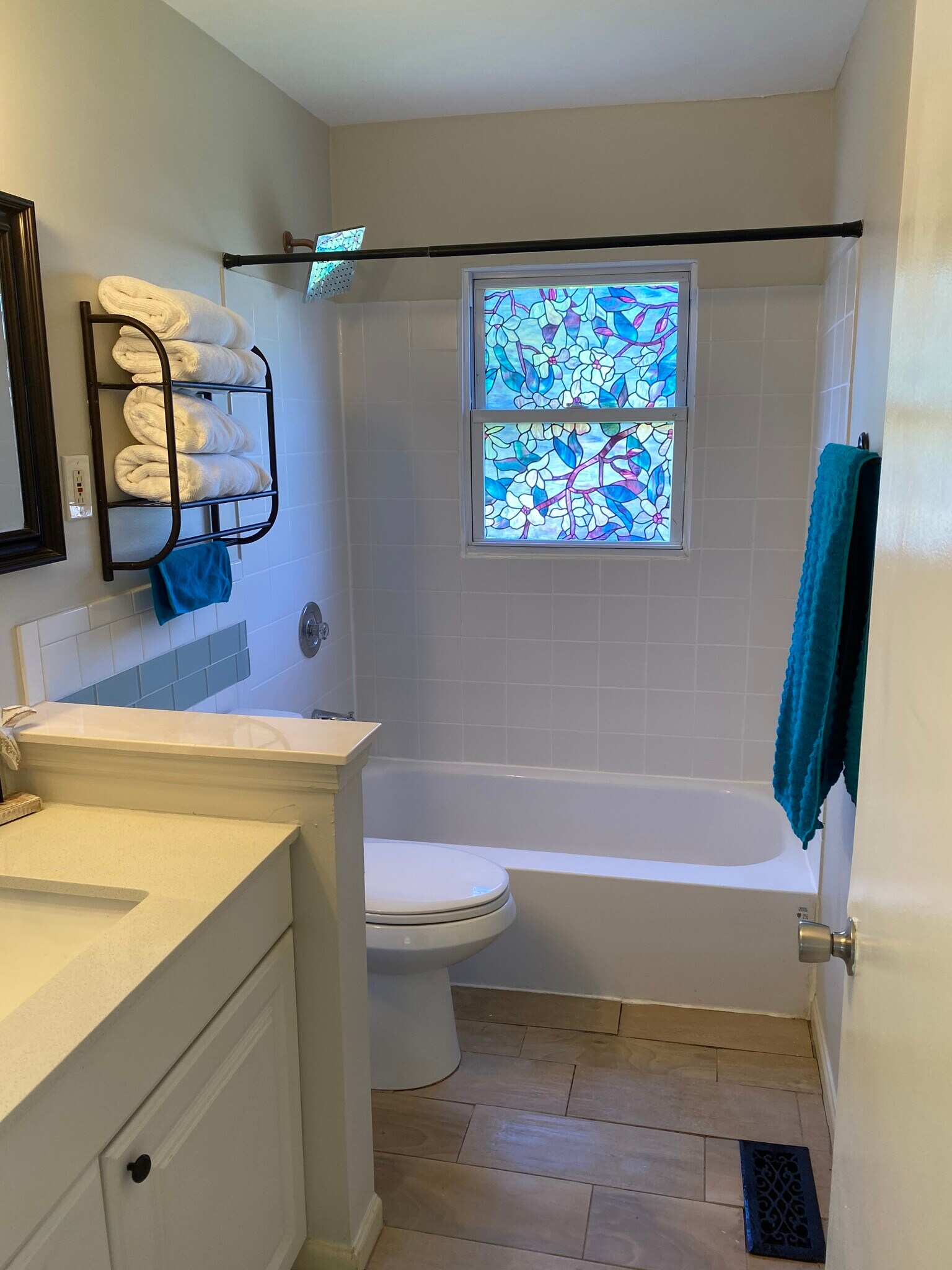 Main Floor Bathroom - 10211 Baltimore Ave