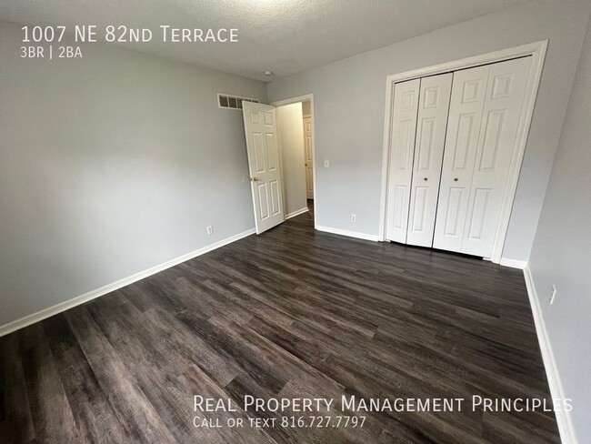 Building Photo - Recently Remodeled, 3 Bedroom, 2 Bath Town...