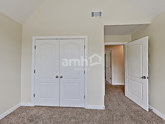 Building Photo - 6943 Calderwood Dr