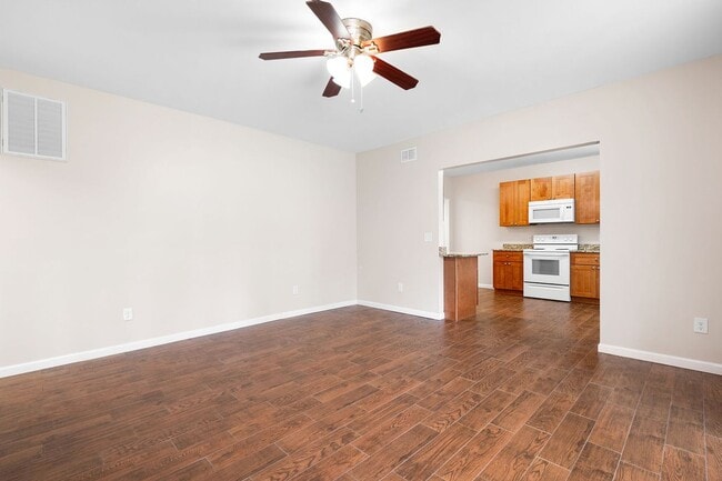 Building Photo - 1083 Soaring Way