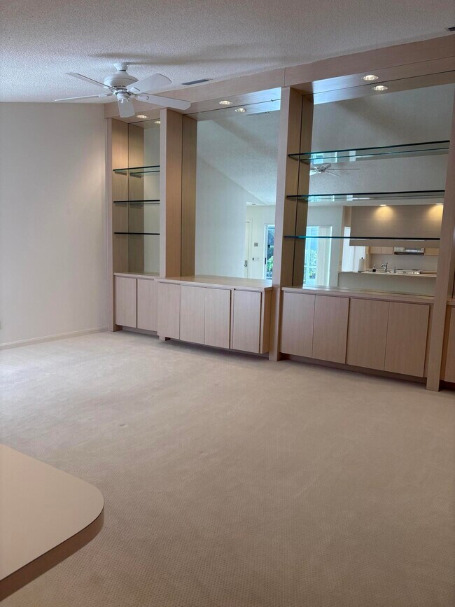 Building Photo - 10303 Chapman Oak Ct