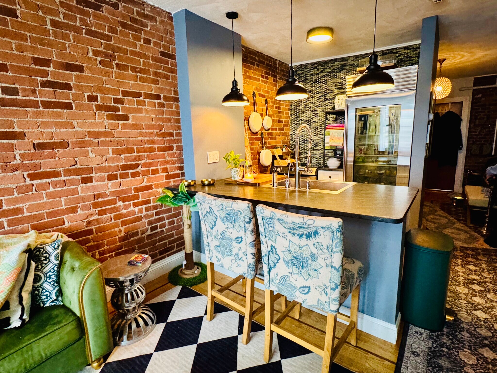 Building Photo - 265 Atwells Ave