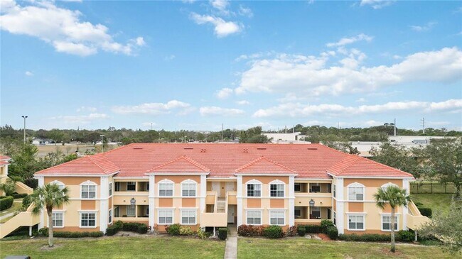 Building Photo - 1000 Villagio Cir