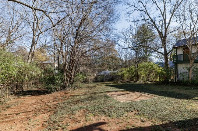 Building Photo - Charming Historic Cottage Just Blocks from Downtown Athens and UGA