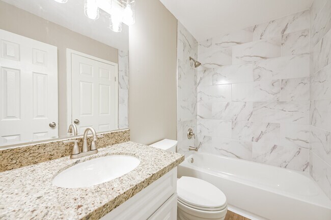 Building Photo - 2051 Oak Shores Dr