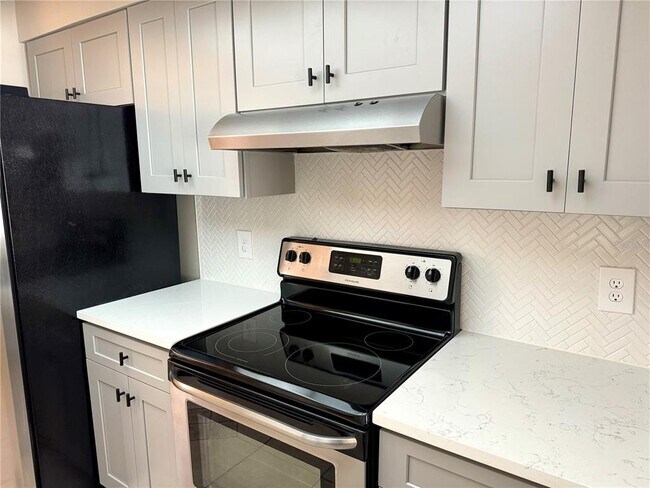 Building Photo - 4943 Walden Cir