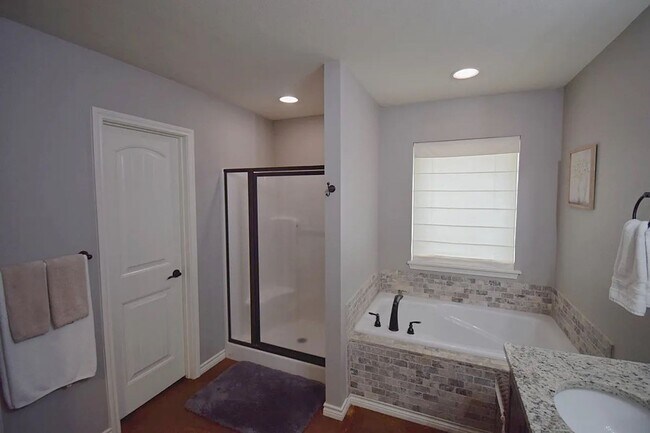 Building Photo - March availability!  3/2/2