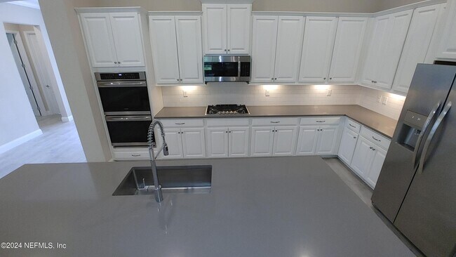 Building Photo - 44 Antila Wy.