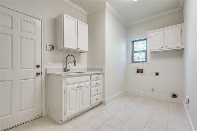Building Photo - 2100 Brugge Ct