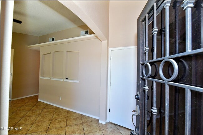 Building Photo - 12976 Enrique Gomez Dr