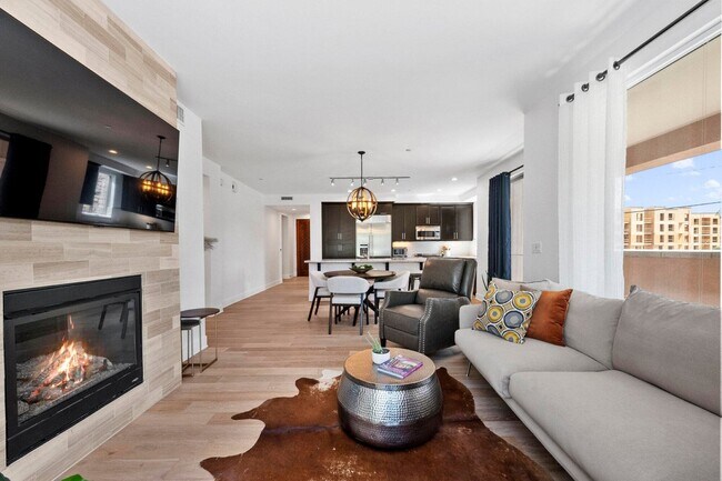 Building Photo - 4803 N Woodmere Fairway