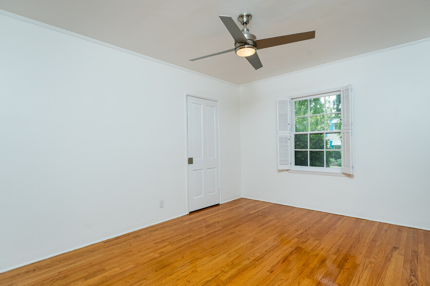 Building Photo - 1103 Graynold Ave