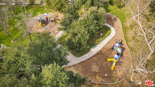 Building Photo - 4016 Cam Plano