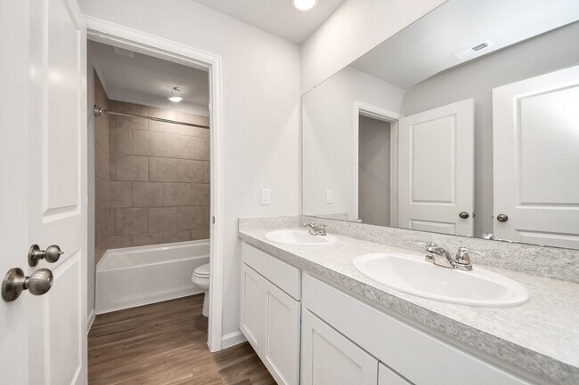 Building Photo - 16489 Moss Ln