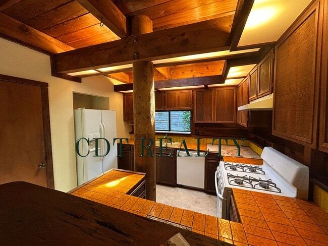 Building Photo - 3BR/ 2BA CARMEL VALLEY RETREAT