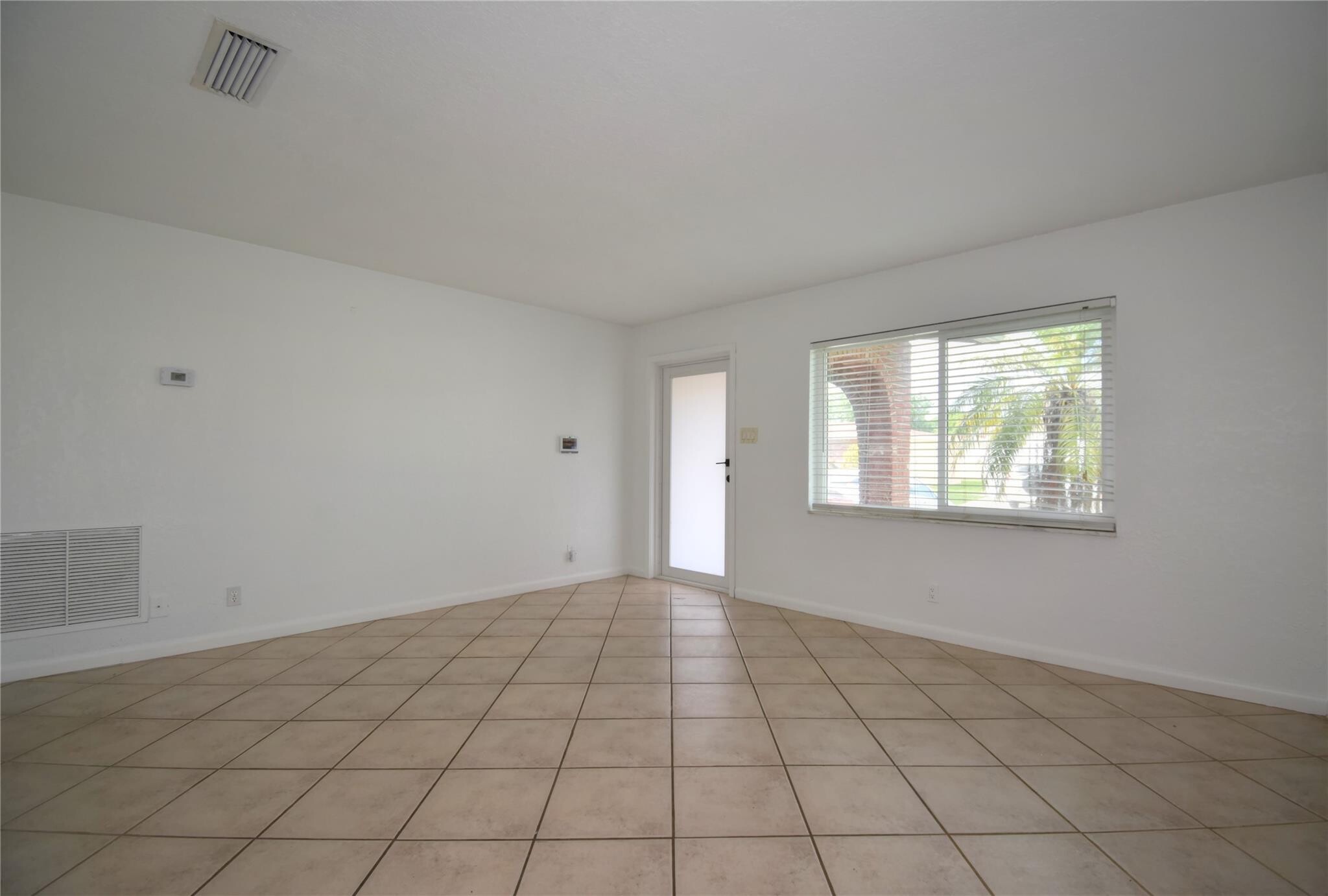 Building Photo - 960 NW 49th St