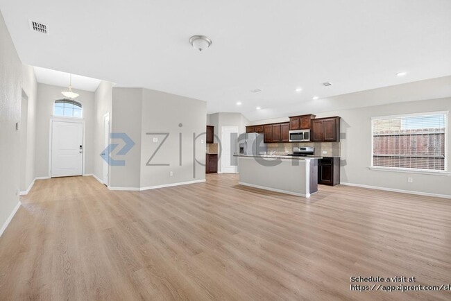 Building Photo - 10116 Clemmons Rd