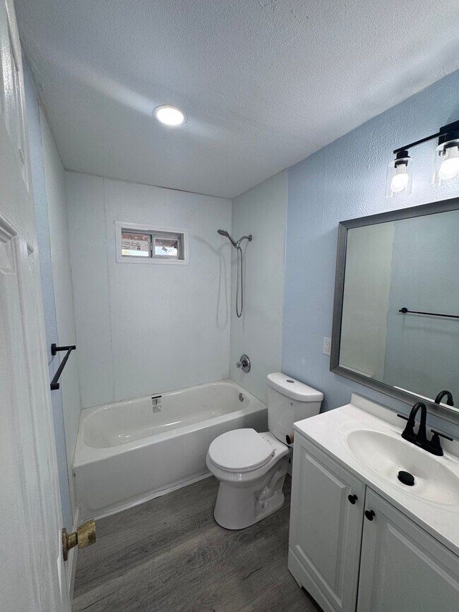 Building Photo - 3605 Avenue F