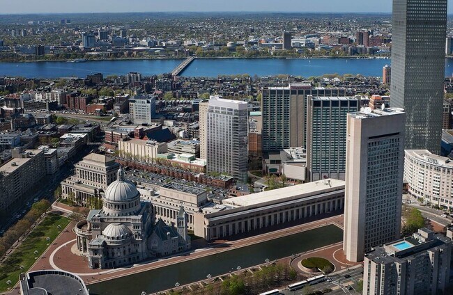 Building Photo - 30 Dalton St