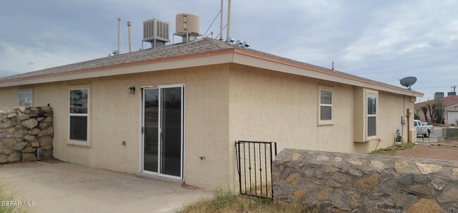 Building Photo - 11813 Kings Arms Ct