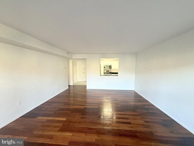 Building Photo - 606 Cooper Landing Rd