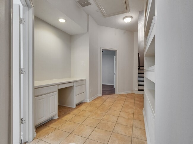 Building Photo - 14518 Logan Falls Ln