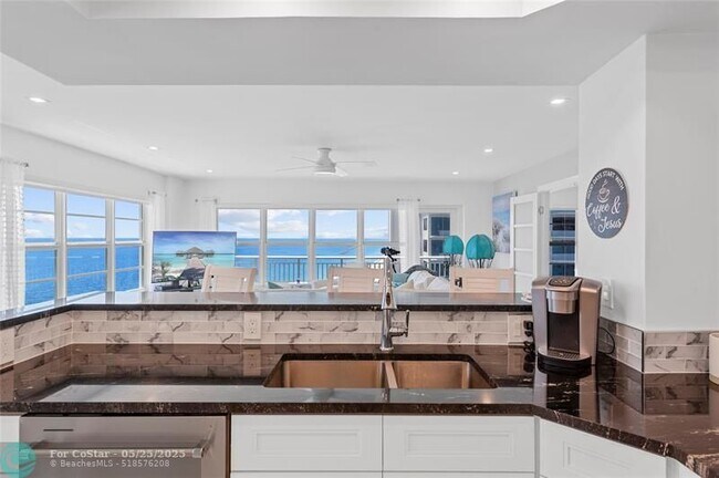 Building Photo - 3850 Galt Ocean Dr