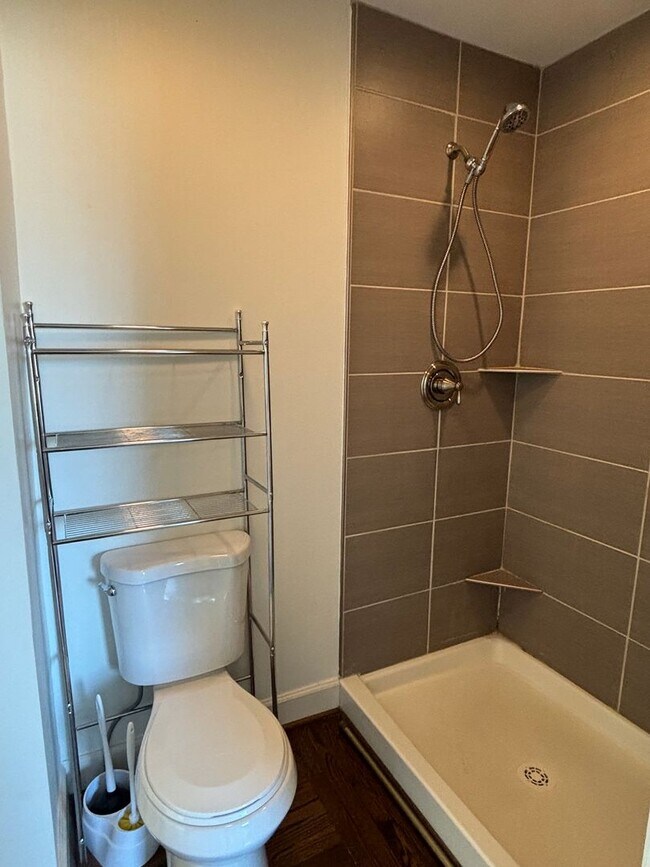 Building Photo - LEASING SPECIAL Cozy East Nashville 3 Bedr...