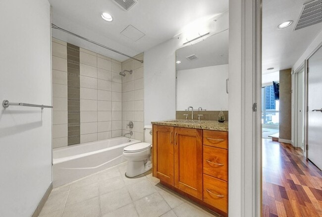 Building Photo - 1Bd/1Ba Bellevue Condo