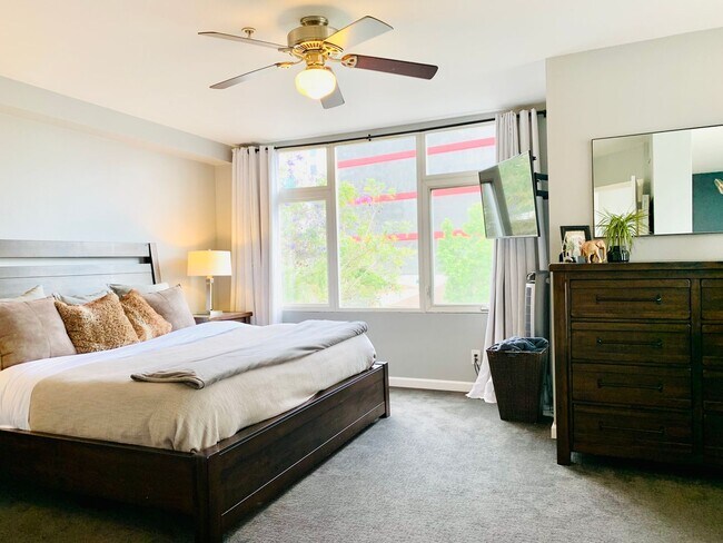 Building Photo - Live in the Heart of Little Italy! GORGEOUS 2BD/2BA Condo w/ Loft!