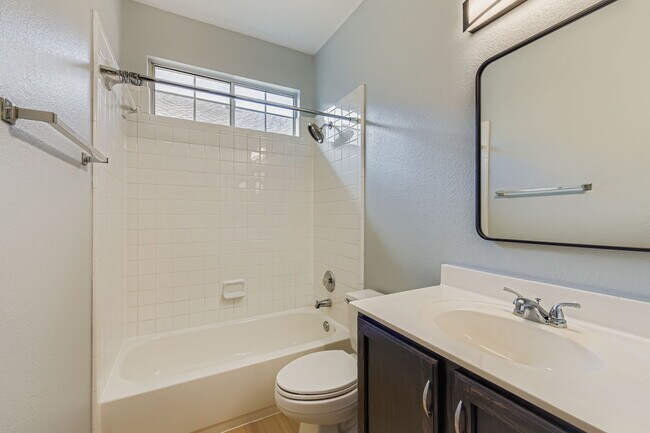 Building Photo - "Charming 3-Bed Townhouse Retreat with 151...