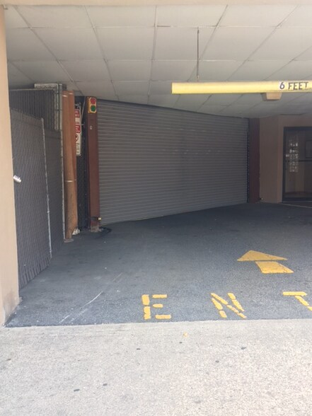 Building Photo - 10 Palisade Ave