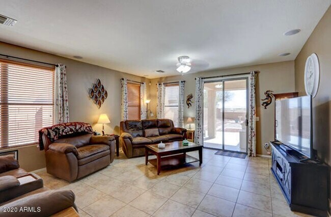 Building Photo - 17224 N Rosa Dr