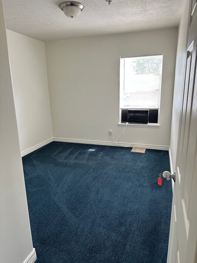 Building Photo - 8848 S 1030 W