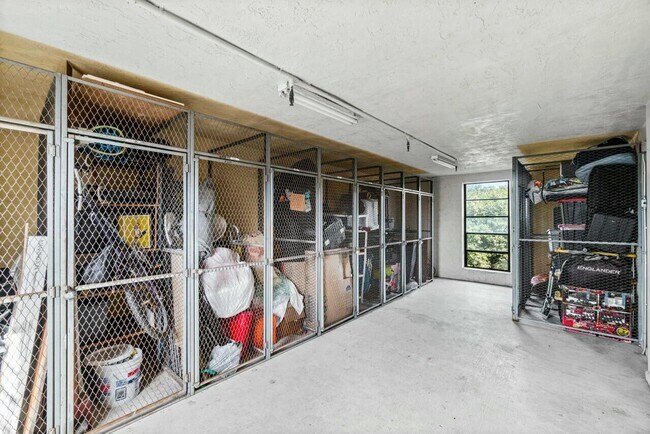 Building Photo - 23345 Carolwood Ln