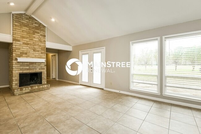 Building Photo - 4 Bedroom Pet-Friendly Home in Houston, TX with Main Street Renewal