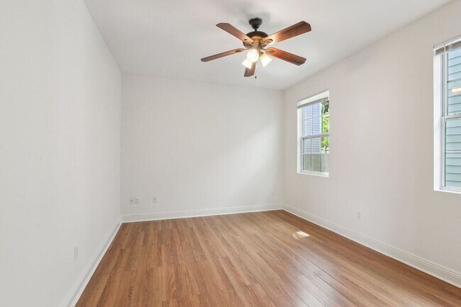 Building Photo - 403 N Tonti St