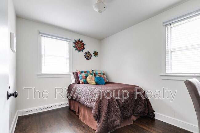 Building Photo - 6325 Glyndon Ln
