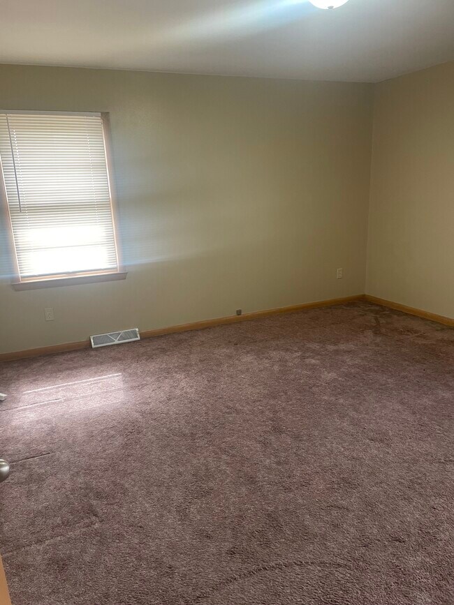 Building Photo - 3764 S Massachusetts Ave