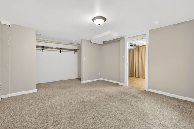 Building Photo - 3660 SE Tenino St