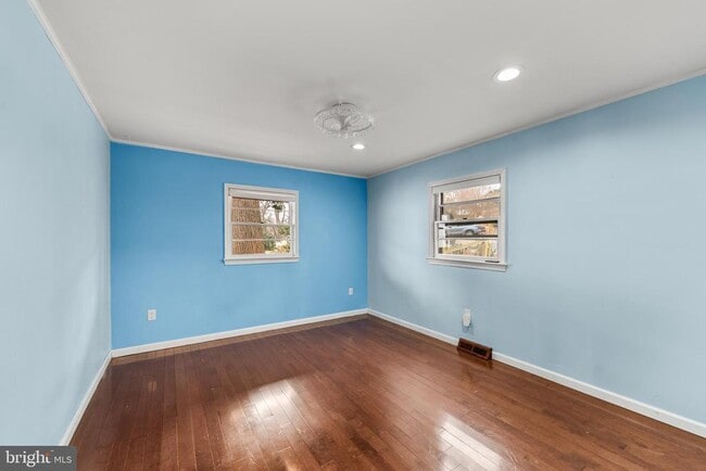 Building Photo - 418 Point Mary Cir