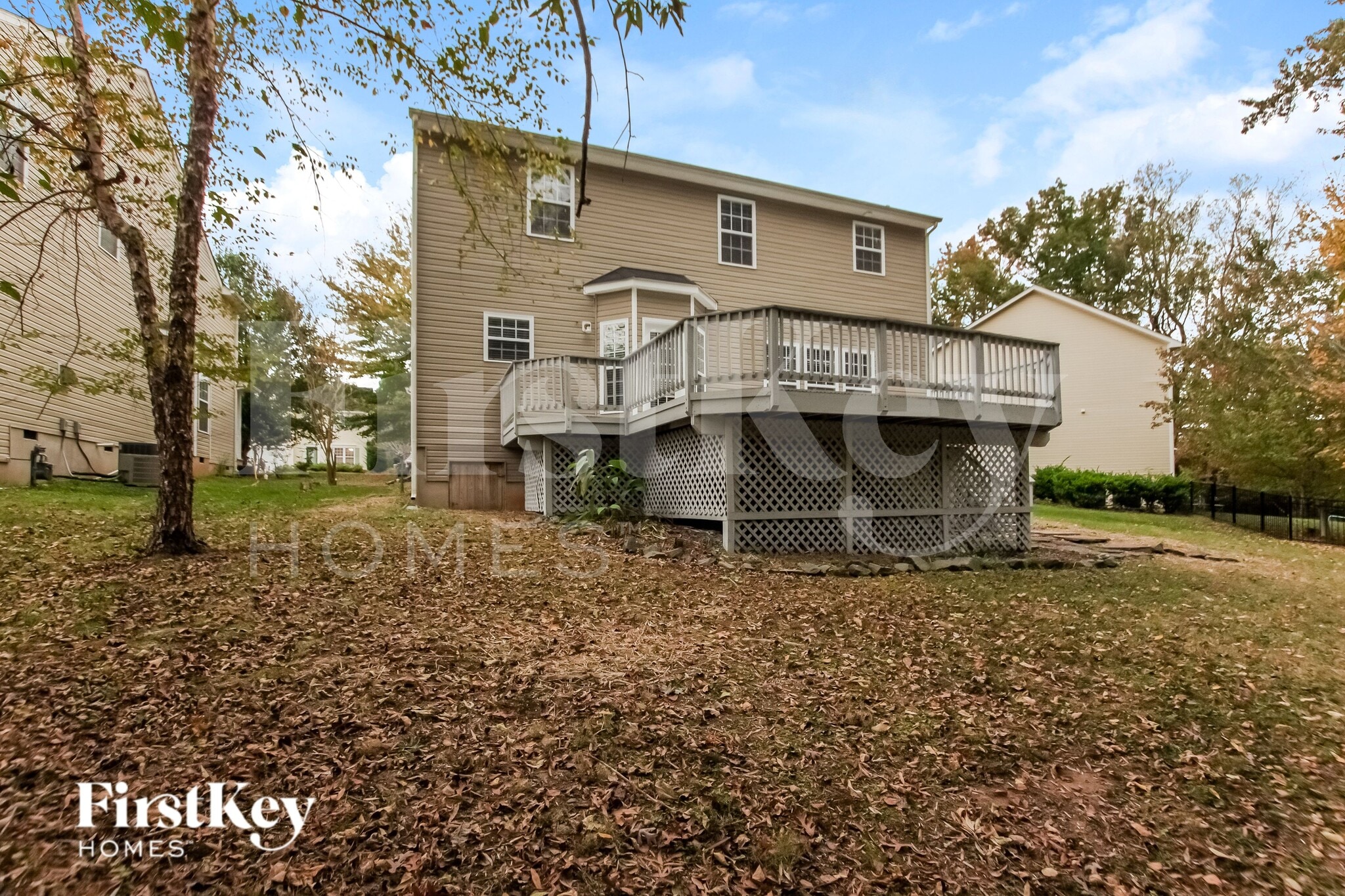 Building Photo - 2336 Equestrian Dr