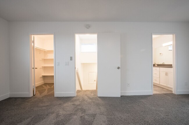 Building Photo - 32955 Canyon Vista Rd