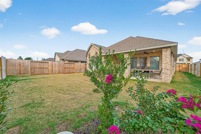 Building Photo - 8619 Gleaming Vlg Wy