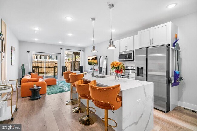 Building Photo - 1924 N 6th St