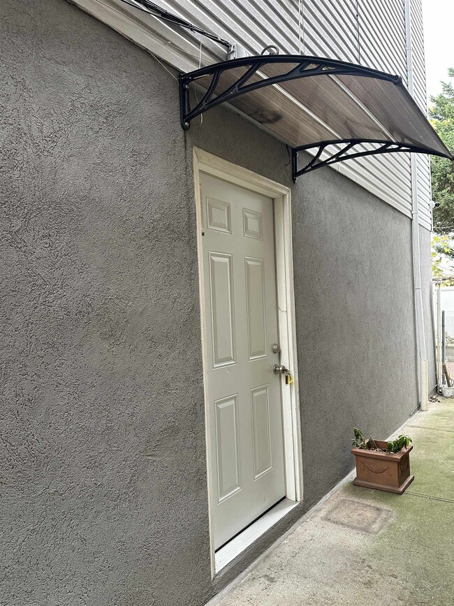 Building Photo - 134 71st St