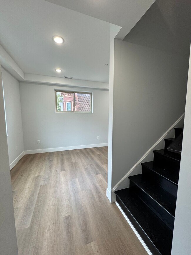 Building Photo - 3263 N 13th St