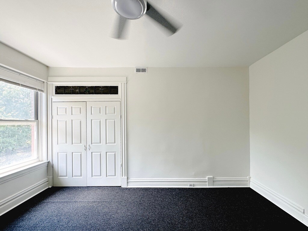 Building Photo - 4167 Botanical Ave