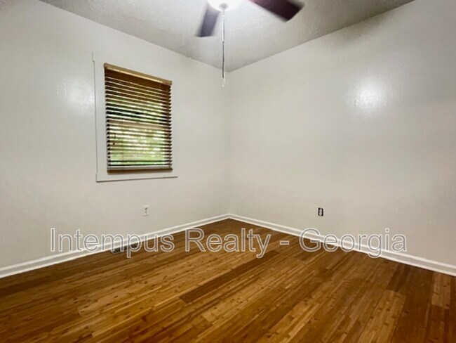 Building Photo - 10440 Virginia Pine Ln